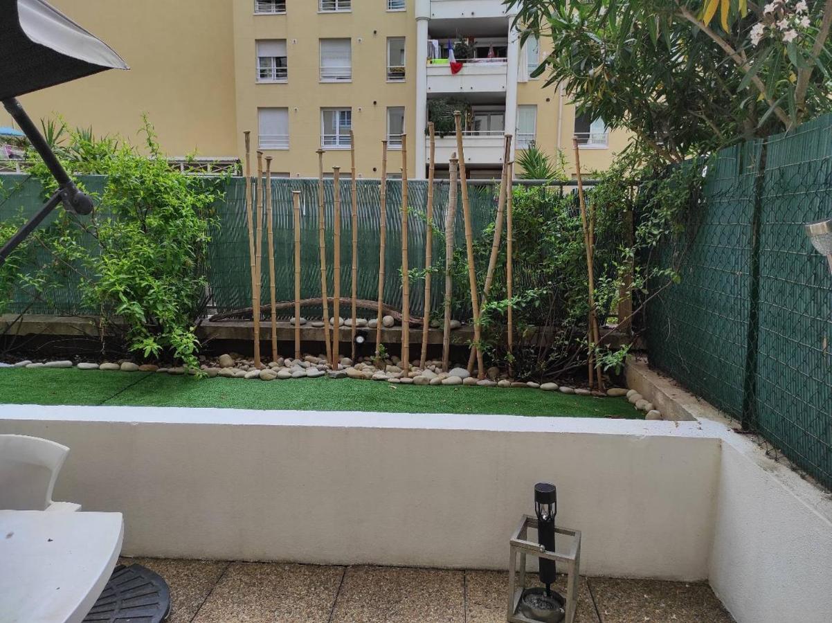 Studio-terrasse A Carras