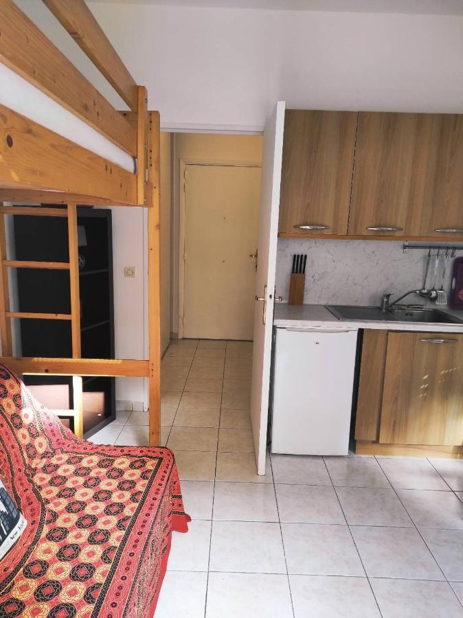 Studio-terrasse A Carras Apartment *