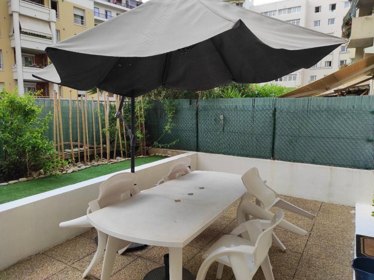 Studio-terrasse A Carras